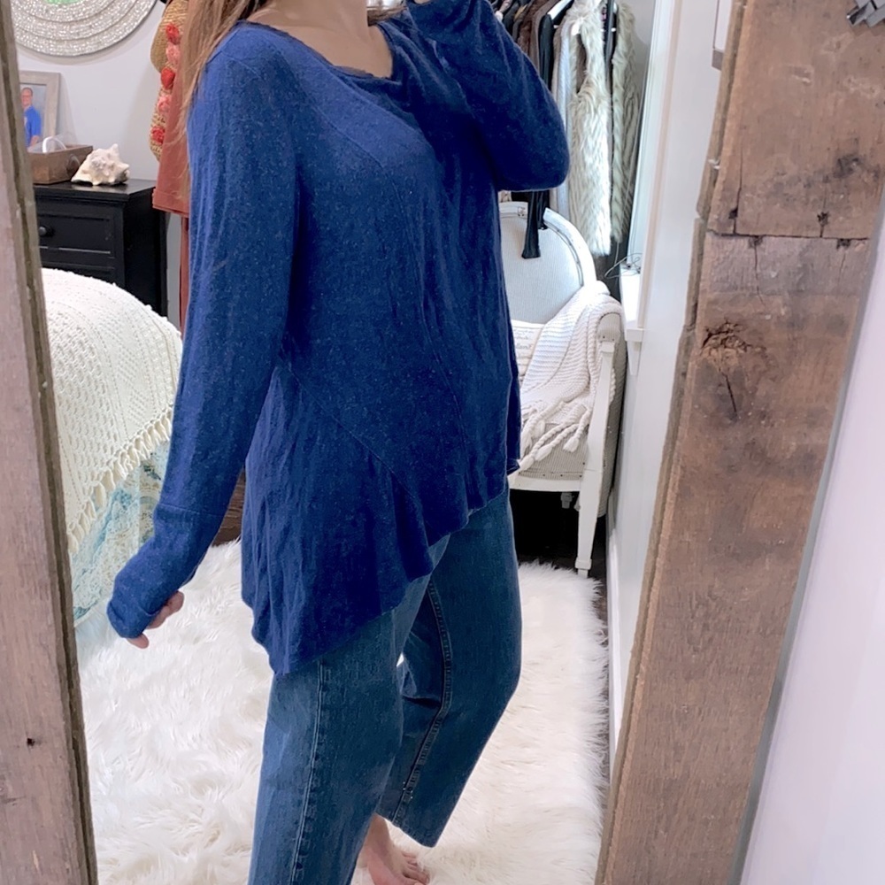 Simply vera vera Wang blue top size extra large